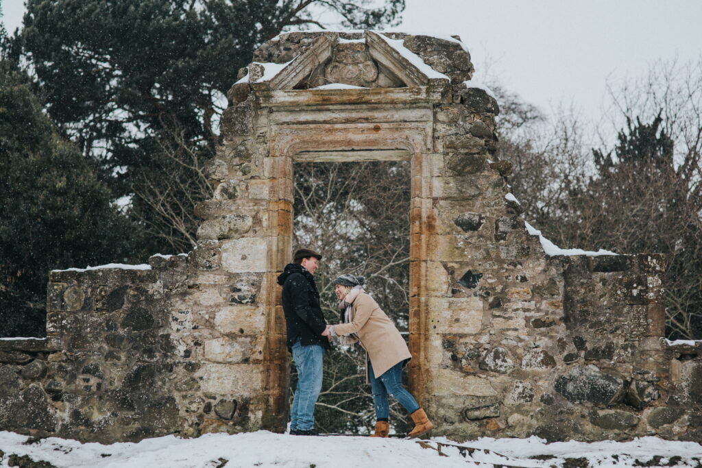 Pre-wedding session Cammo Estate, Jessica and Adam – Pre-wedding session Cammo Estate