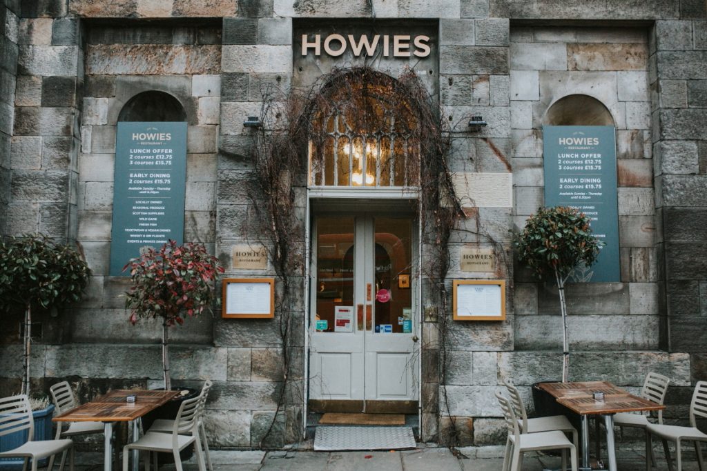 City Chambers and Howies Waterloo, City Chambers and Howies Waterloo – Ruth and Alec’s Wedding Photography